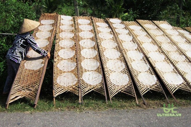 Lịch Sử Và Giá Trị Văn Hóa Nghề Làm Bánh Phồng Cần Đước Long An